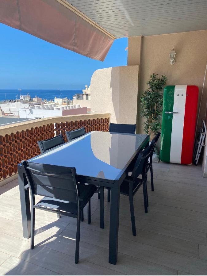 Apartmán The White Heart House - Attic Sea View Los Cristianos  Exteriér fotografie
