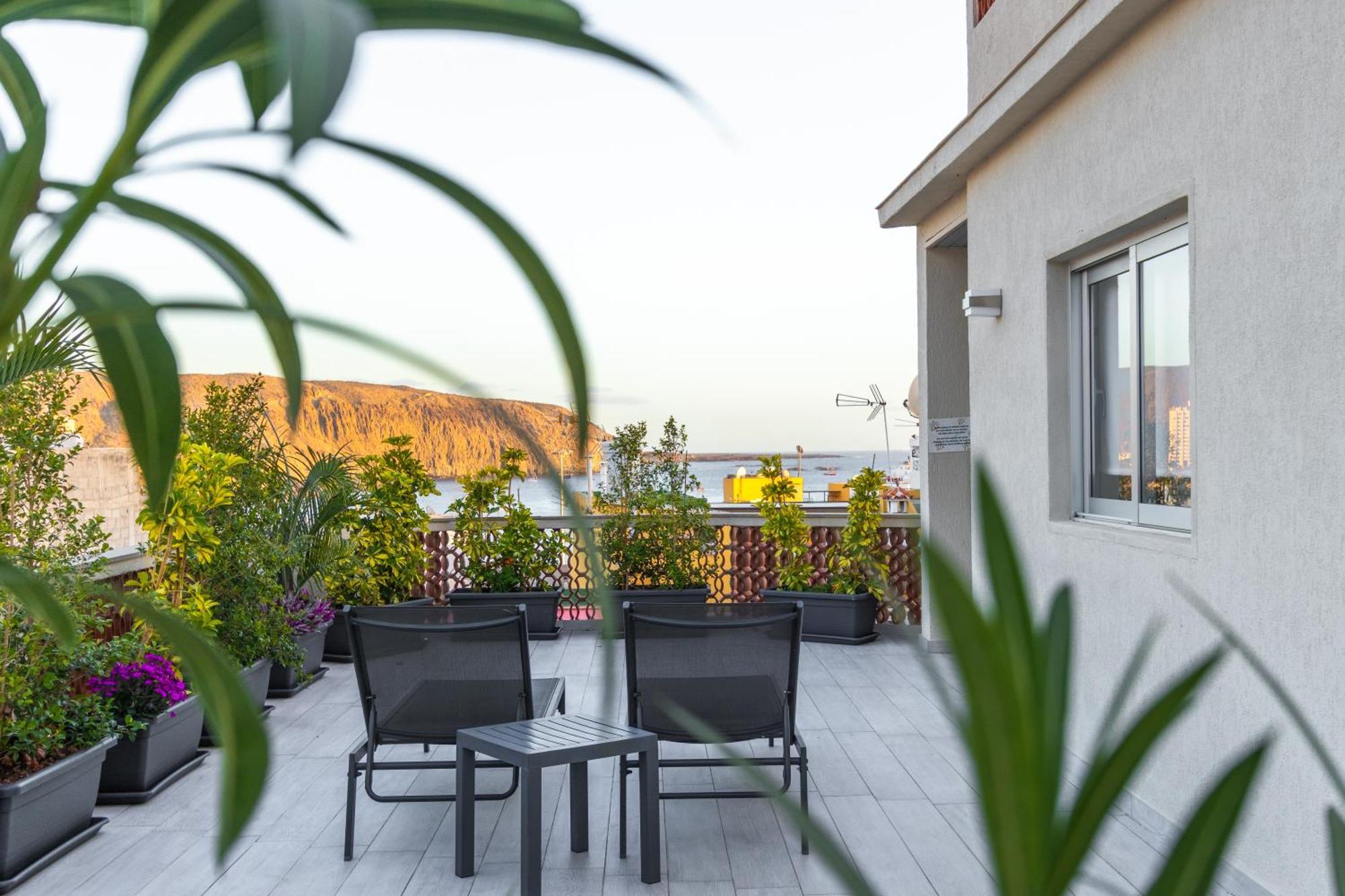 Apartmán The White Heart House - Attic Sea View Los Cristianos  Exteriér fotografie